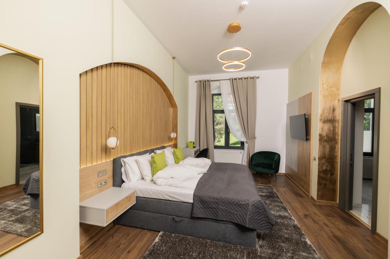 Haller Boutique Targu Mures Luaran gambar