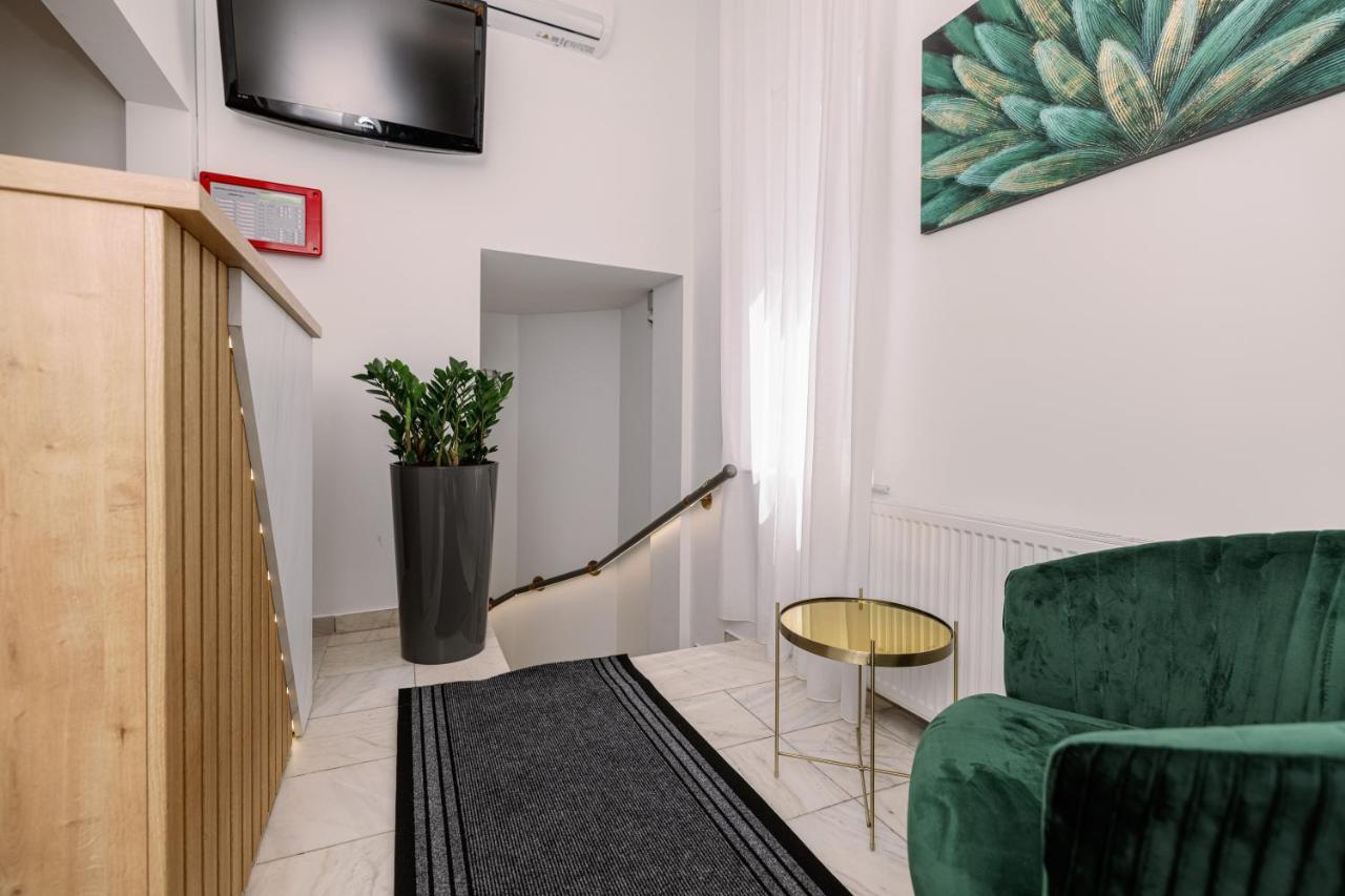 Haller Boutique Targu Mures Luaran gambar